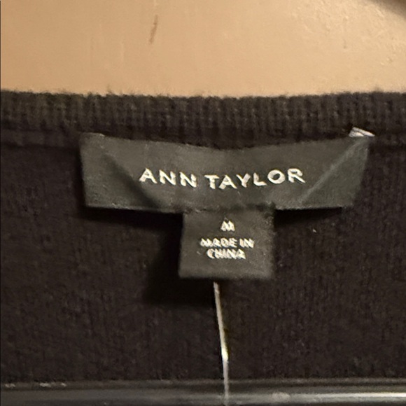 Ann Taylor Women’s Plaid Patterned Sweater - Greenand Black Size M - Picture 6 of 7